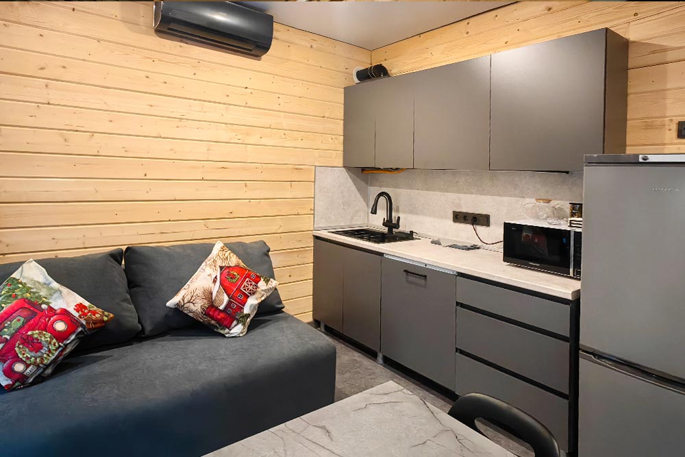 Отель возле Романтика